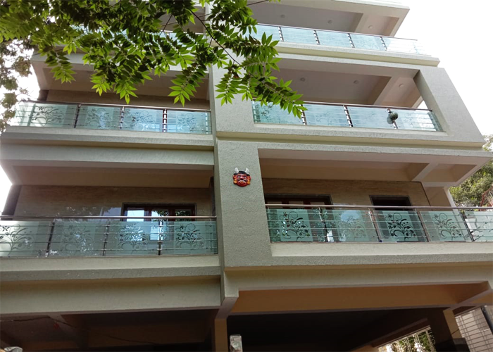 ss-railings-with-glass